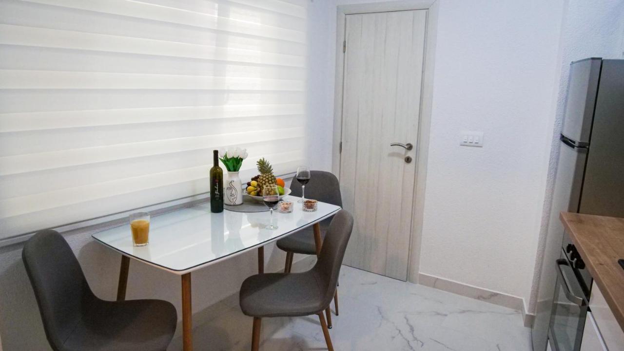 Peaceful & Sunny Apartments تروغير المظهر الخارجي الصورة