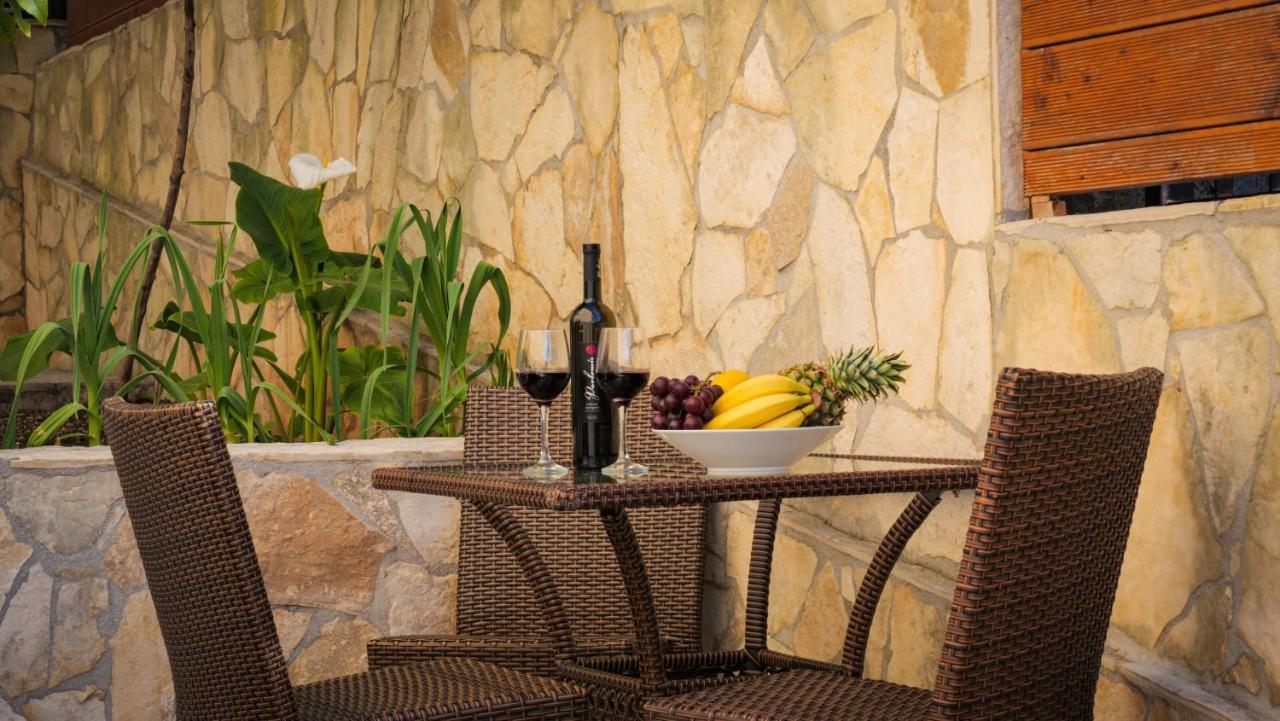 Peaceful & Sunny Apartments تروغير المظهر الخارجي الصورة